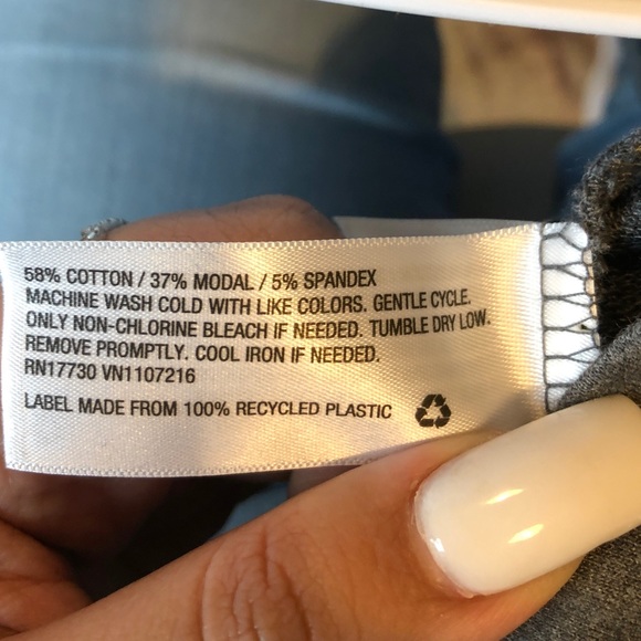 Line Dress - Picture 4 of 6